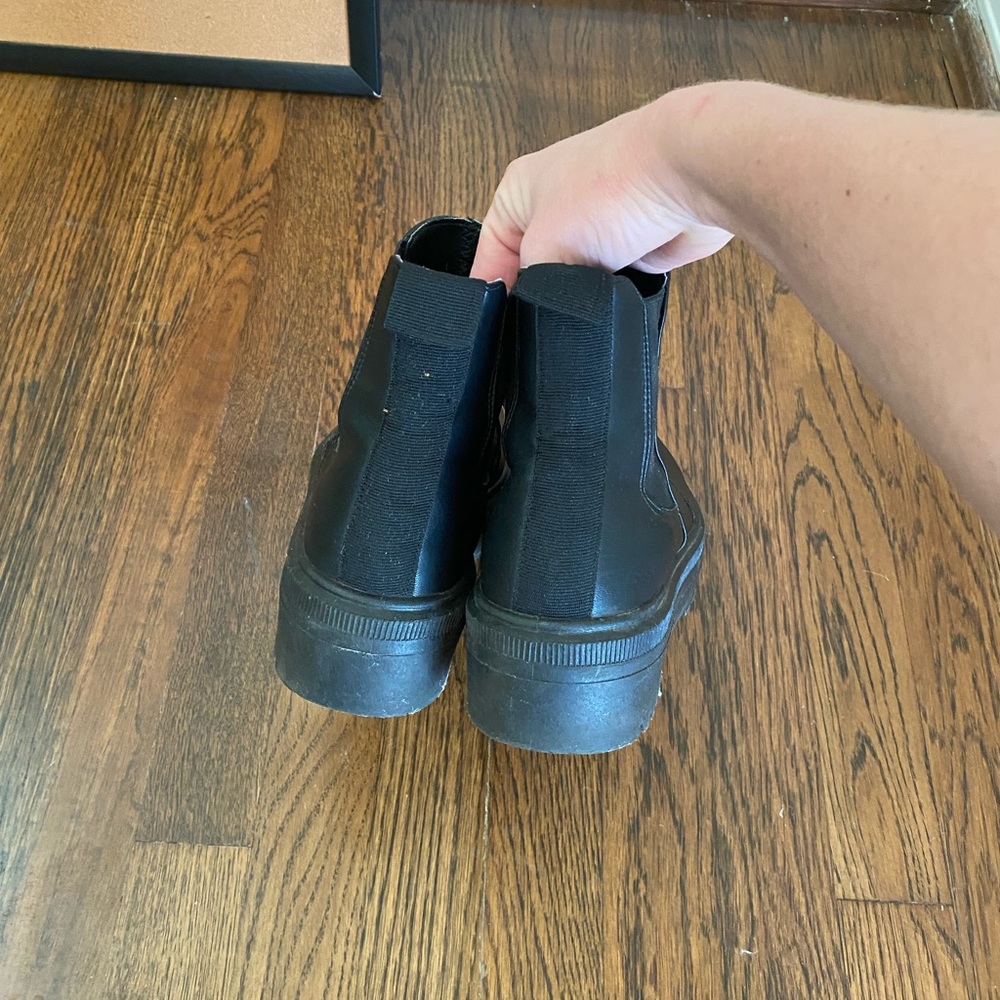 Steve Madden Chunky Sole Pull-On Ankle Boots - Picture 6 of 8
